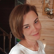 Анна Хмурович