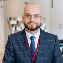 Александр Богдан