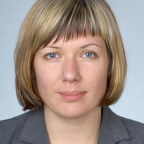 Анна Попова