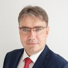 Юрий Зверев