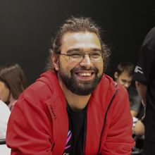 Владислав Гречушников
