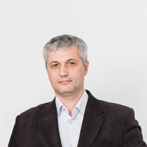 Илья Безходарнов