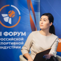 Анна Максимова