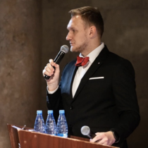Антон Огрин