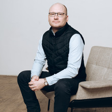 Роман Веснин
