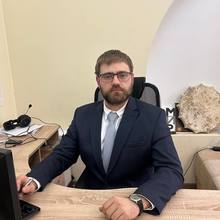 Роман Сухарь