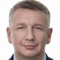Роман Наумов