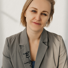 Ксения Попова