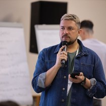 Александр Выходцев