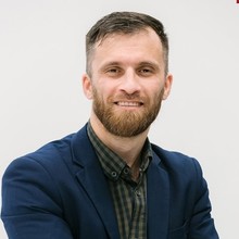 Олег Пономарев