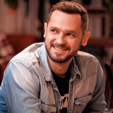 Александр Захаров
