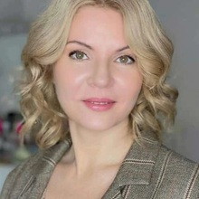 Александра Захарова
