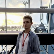 Антон Власенко