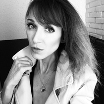 Анна Айриянц