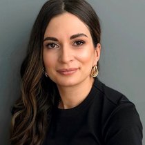 Ксения Страхова