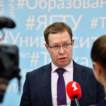 Денис Наумов