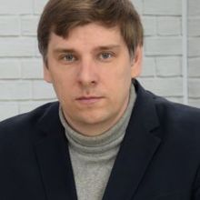Александр Голлай