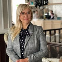 Лариса Сенникова